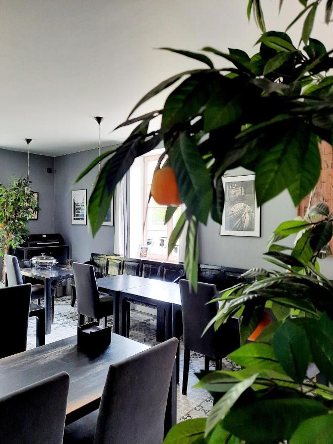 Lake & Library Boutique Hotel اغنالينا المظهر الخارجي الصورة