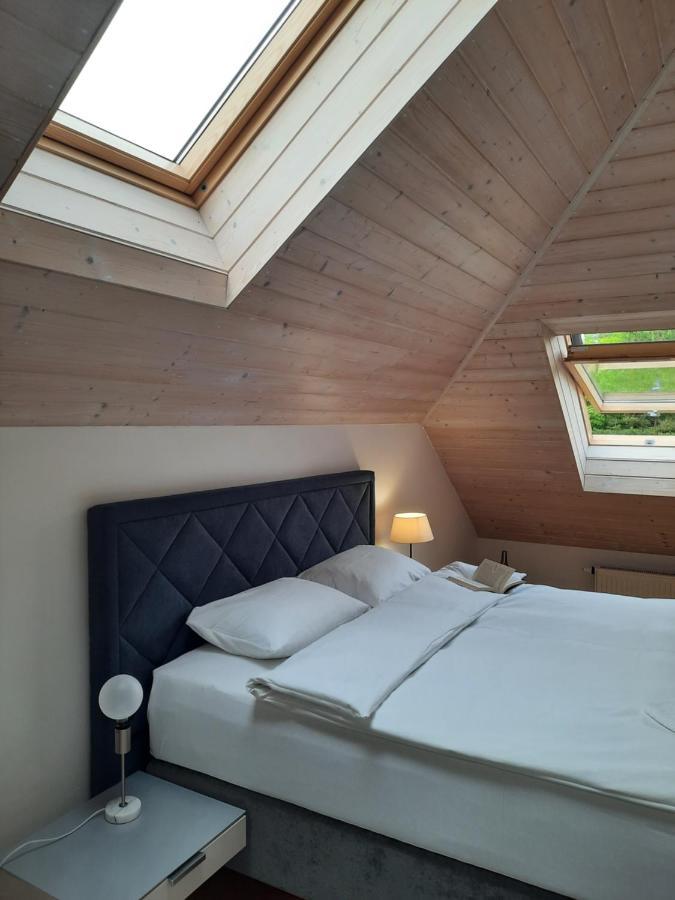 Lake & Library Boutique Hotel اغنالينا المظهر الخارجي الصورة